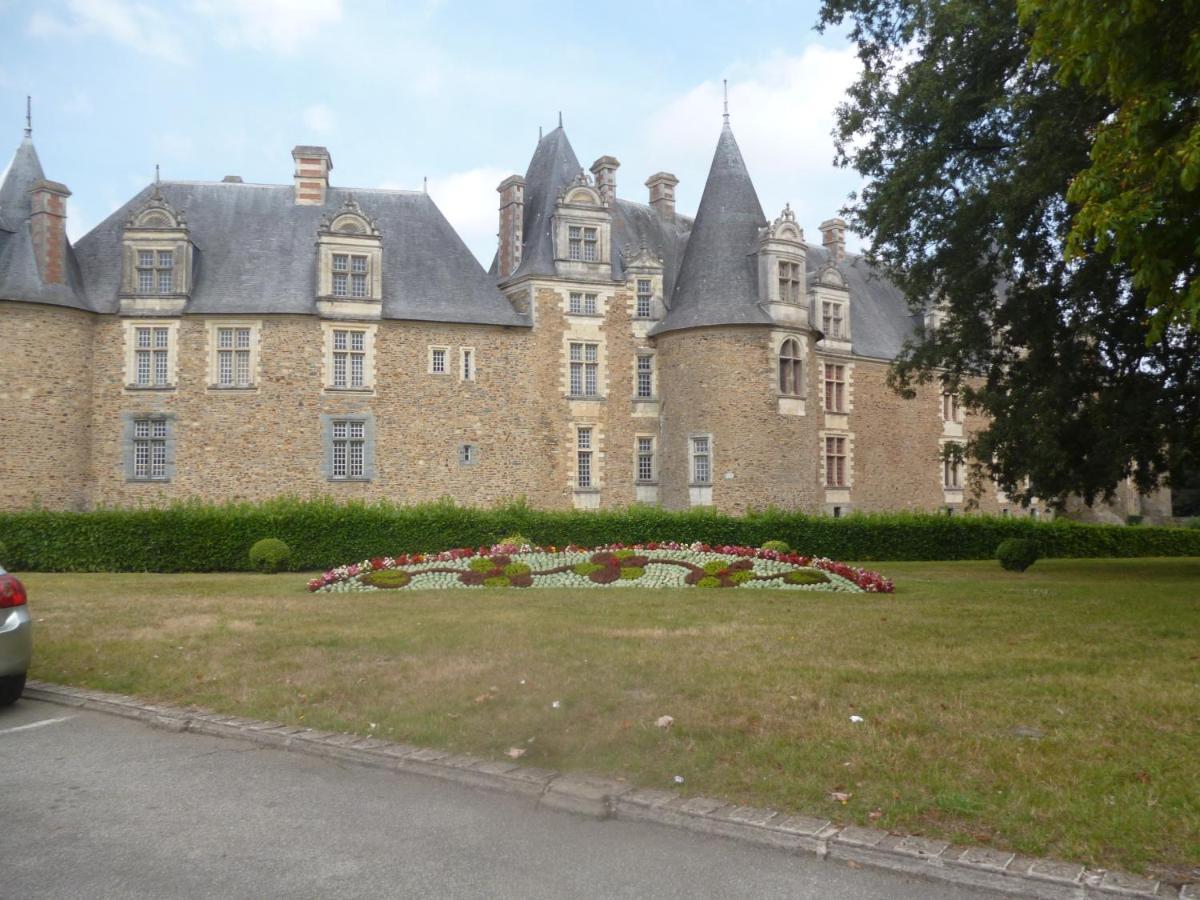 Auberge Bretonne Châteaubriant Exteriör bild